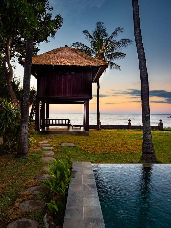 Cantik Villa Lovina Beach
